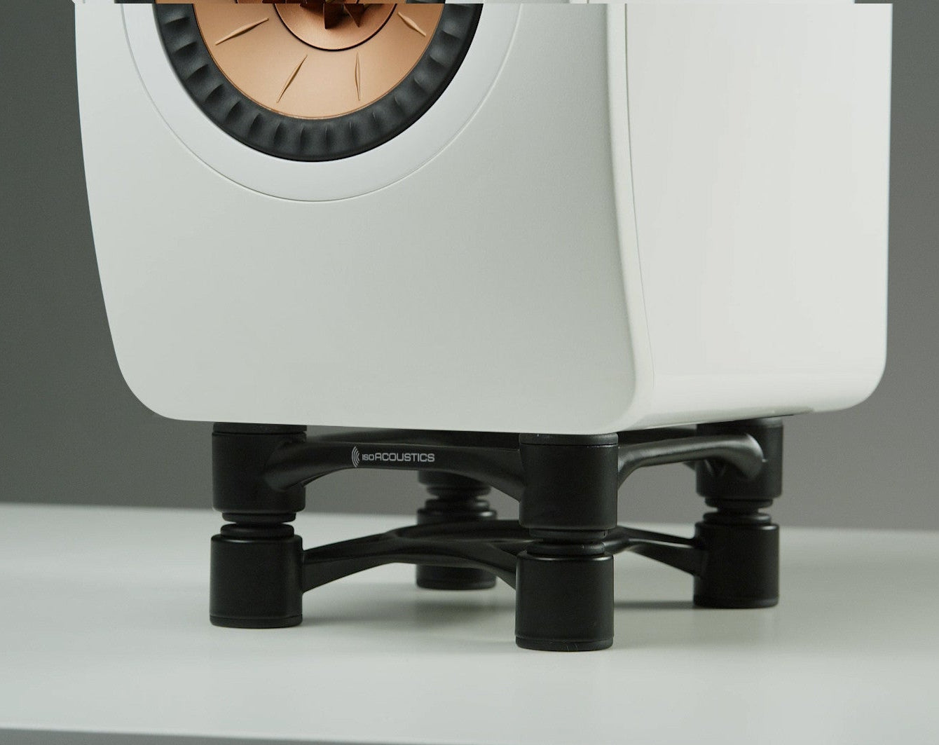 IsoAcoustics Aperta200