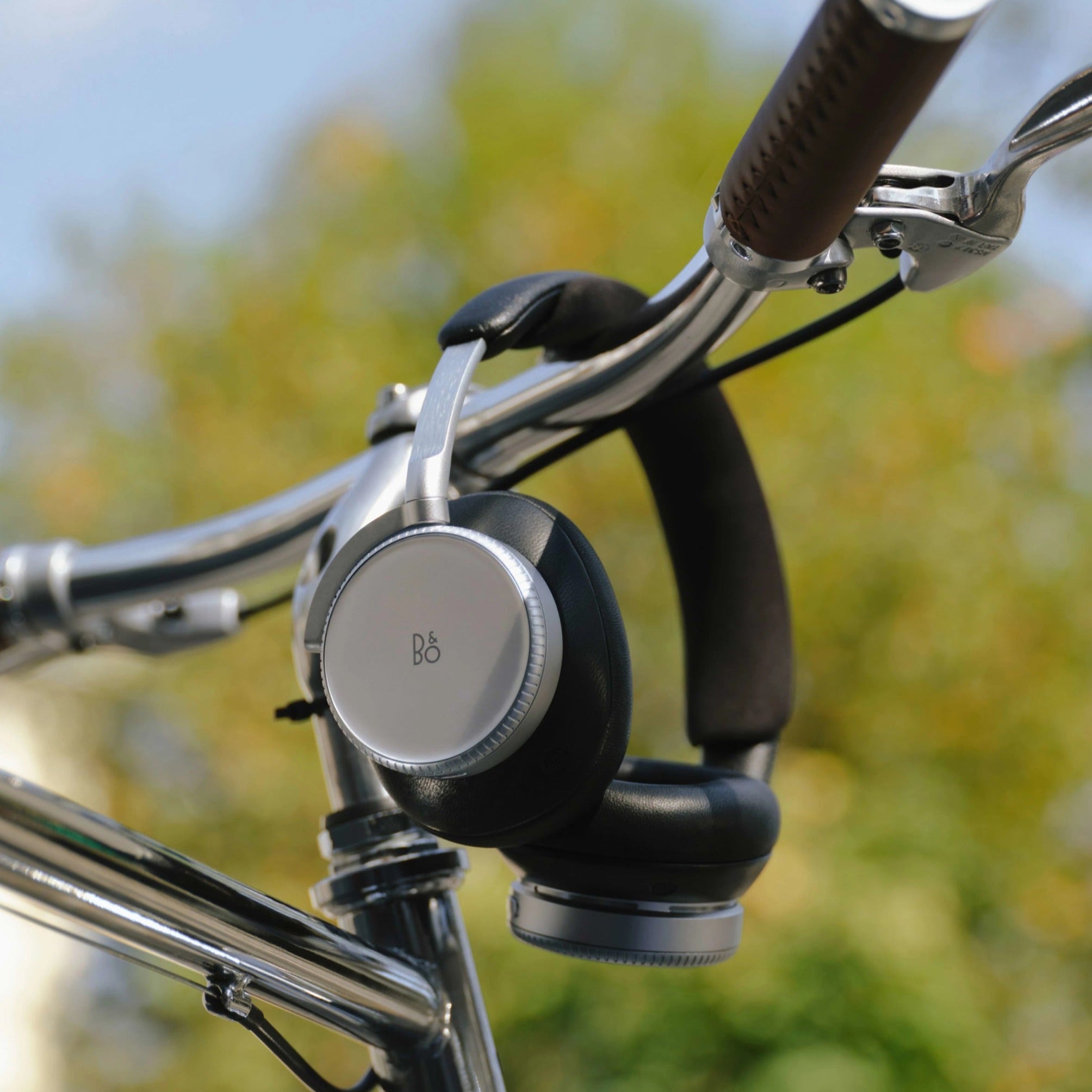Bang & Olufsen Beoplay H100