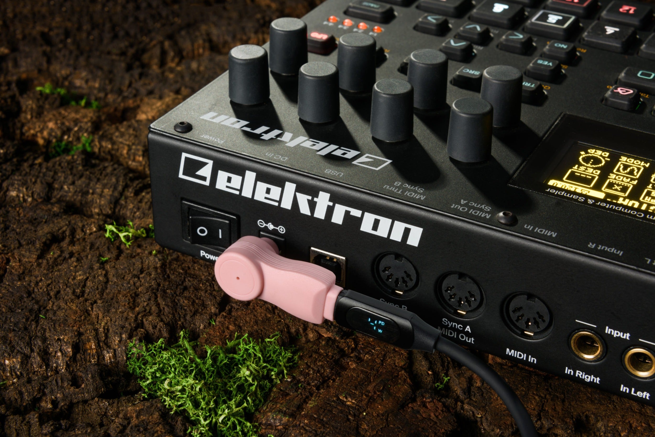 myVolts USB-C PD Step Up Tip (12V c+ve 2.1mm/2.5mm)