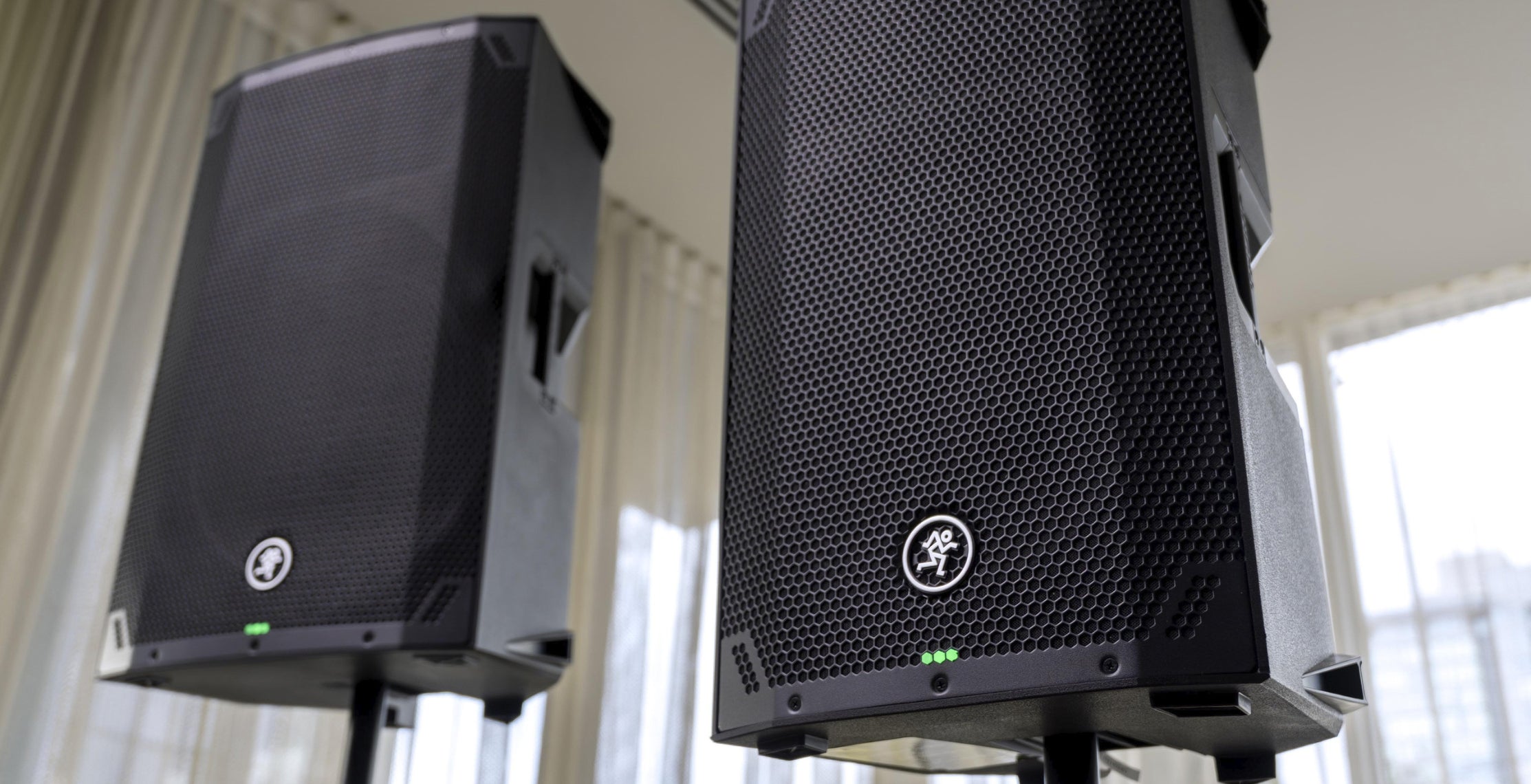 Mackie Thumpv4 Series — powered PA loudspeakers and subwoofers