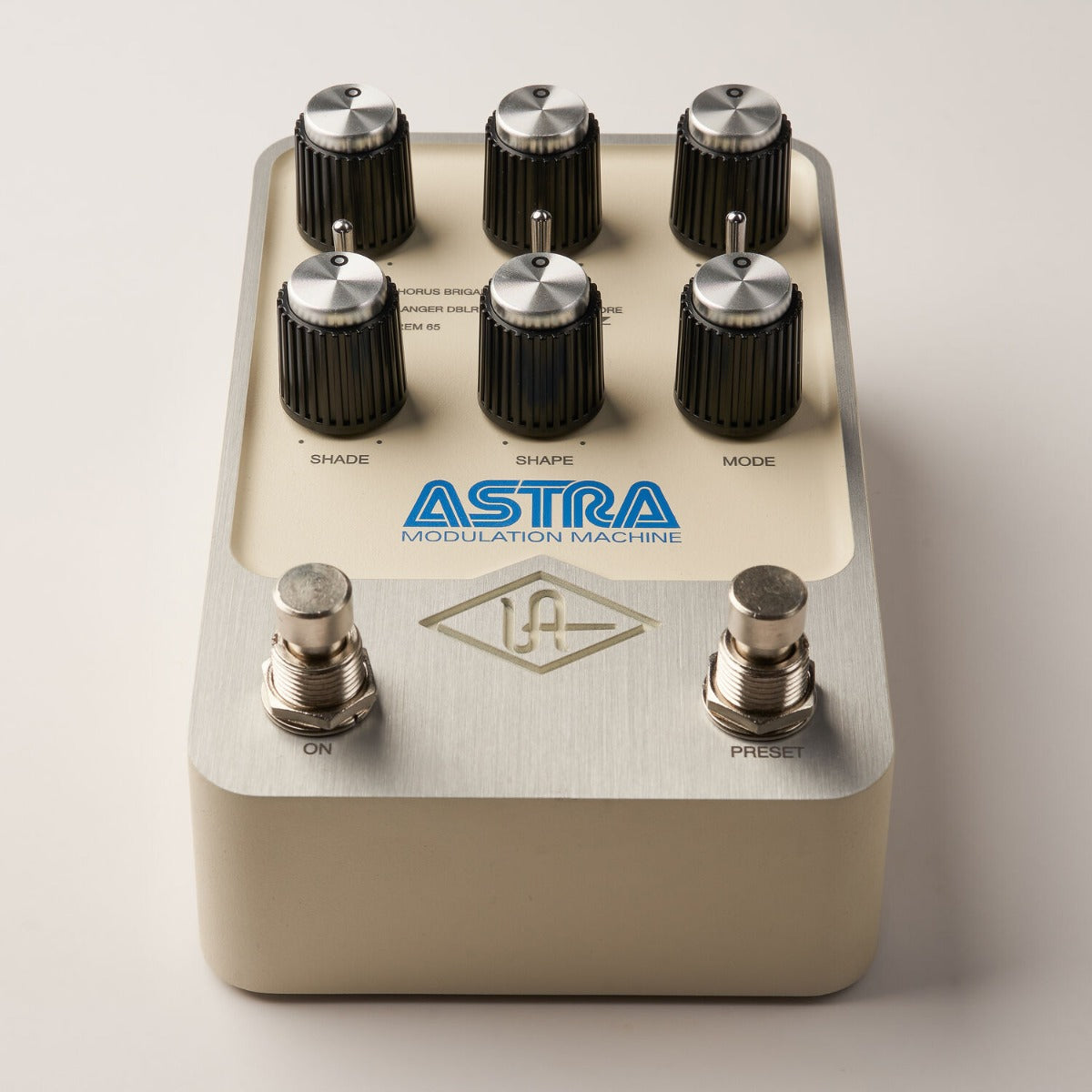 Universal Audio UAFX Astra Modulation Machine Universal Audio UAFX Astra Modulation Machine