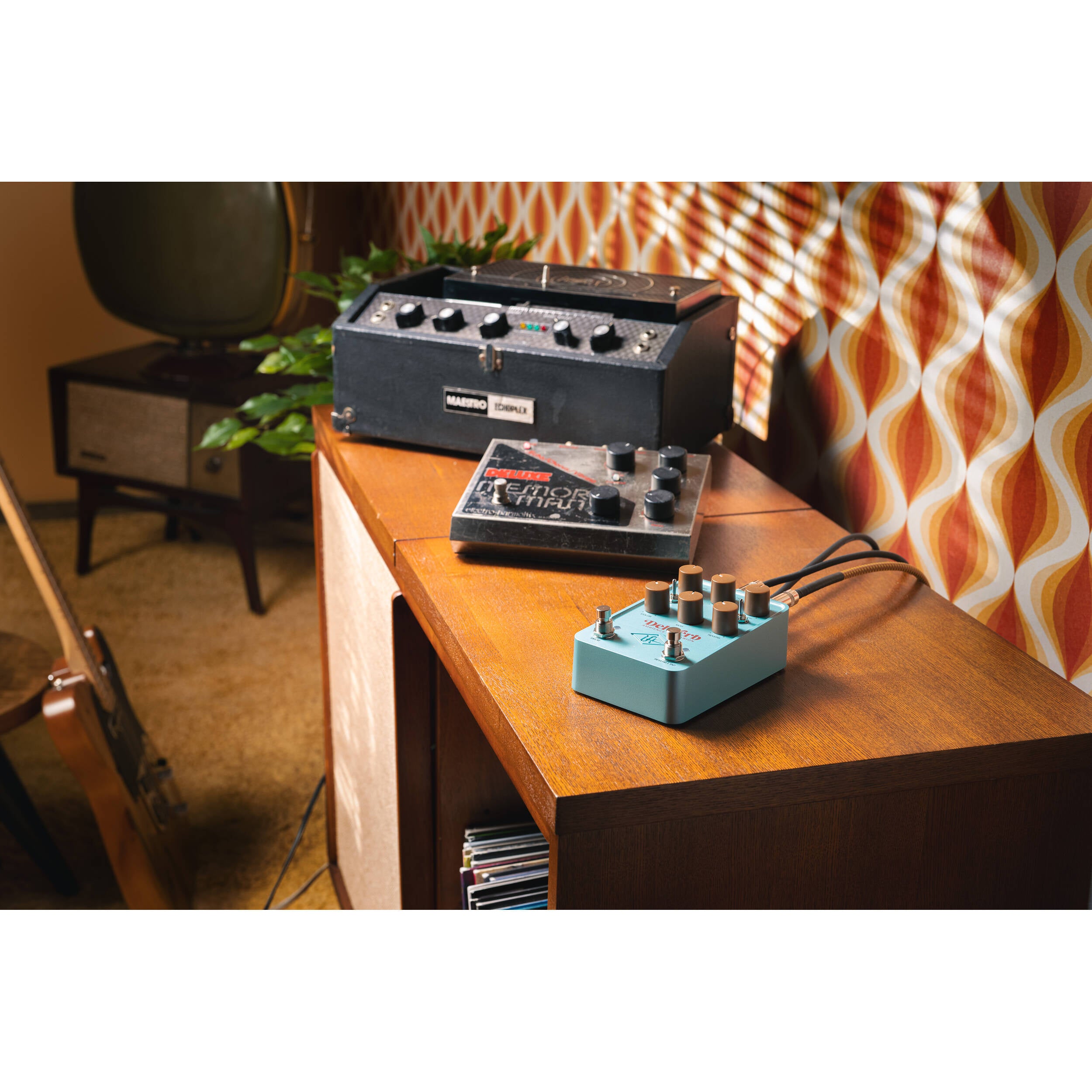 Universal Audio UAFX Del-Verb Ambience Companion | Soundium