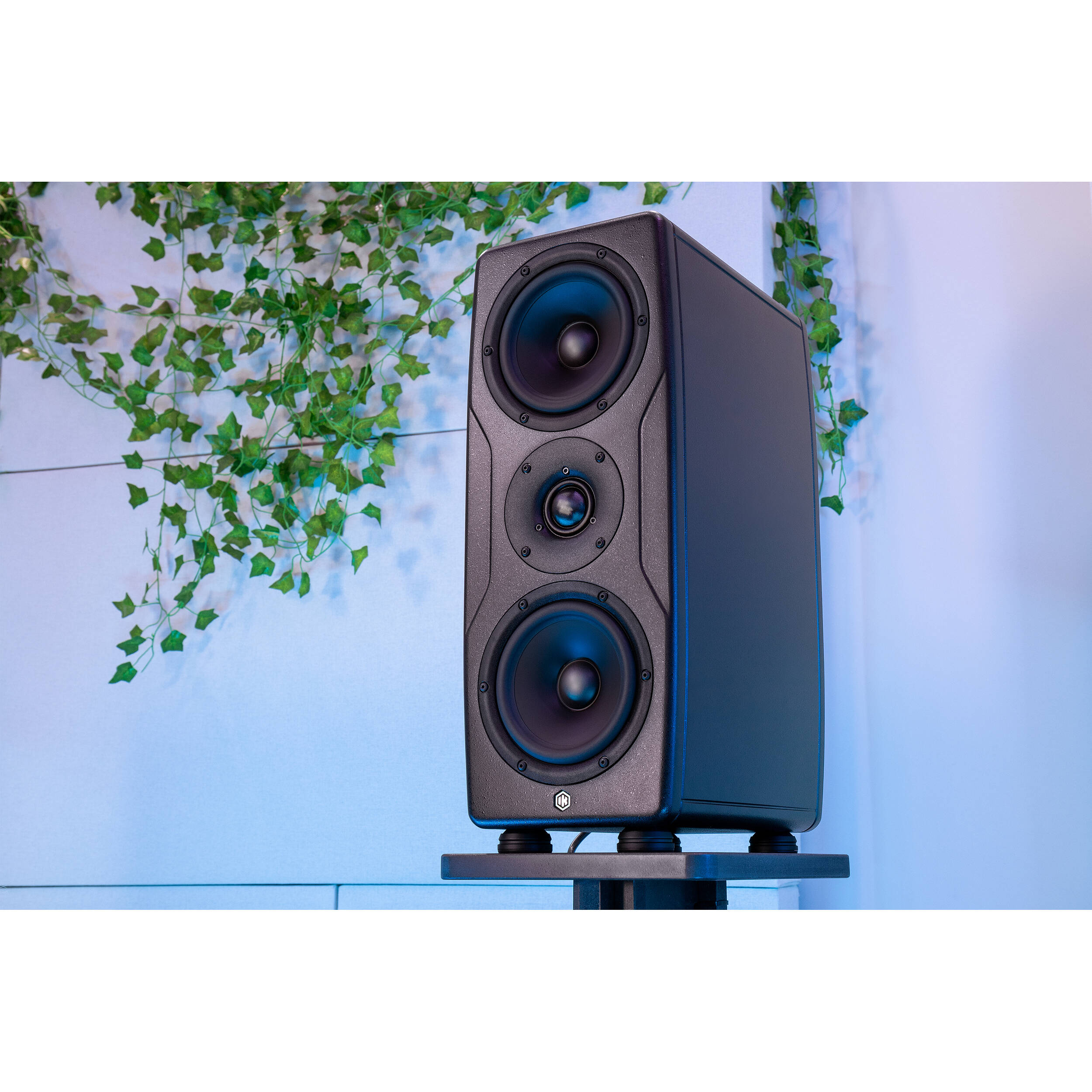 IK Multimedia iLoud Precision MTM MK2 | Active Nearfield Monitors