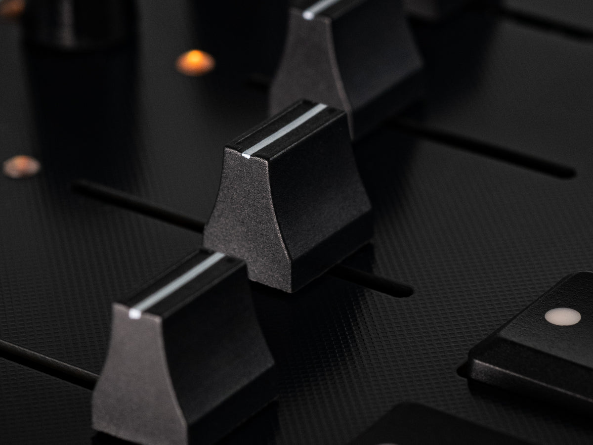 Pbf4 Intech Studio PBF4 Linear Mechanical (Series 3)