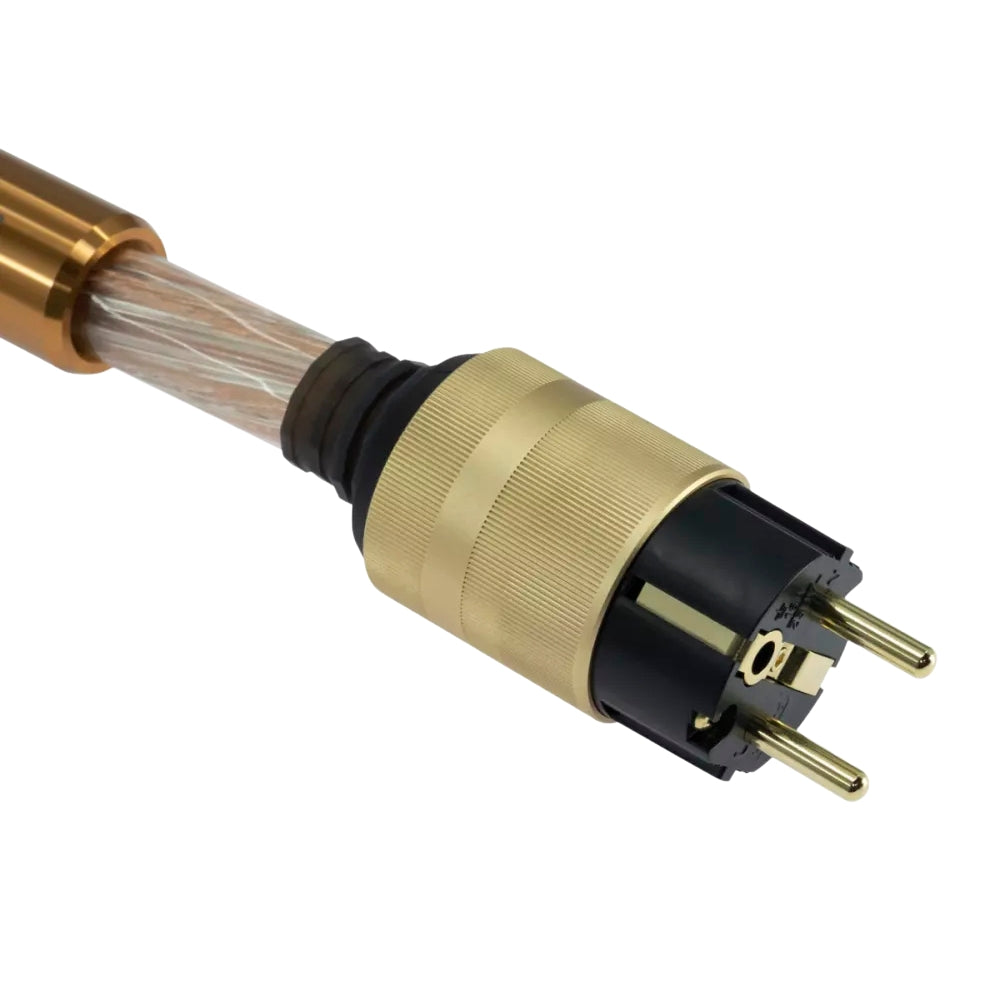 SilentPower Quasar 1.8m cable with a sleek design and durable connectors, displayed on a neutral background.