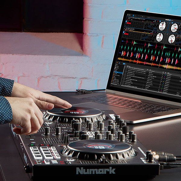 Numark NS4FX