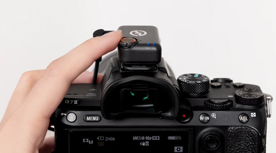Hollyland Lark M2S Combo (2RX - Camera & USB-C) (+ Lightning Cable