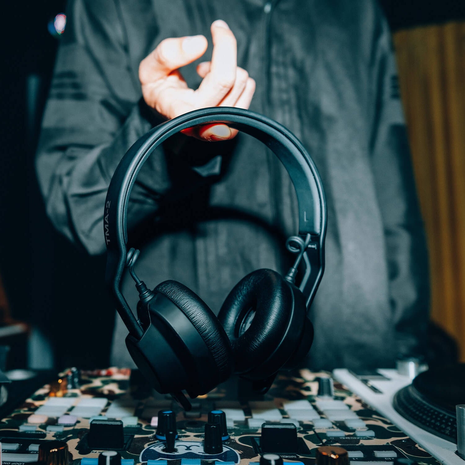 AIAIAI TMA-2 DJ Wireless headphones with over-ear design, black color, and adjustable headband for professional DJ use