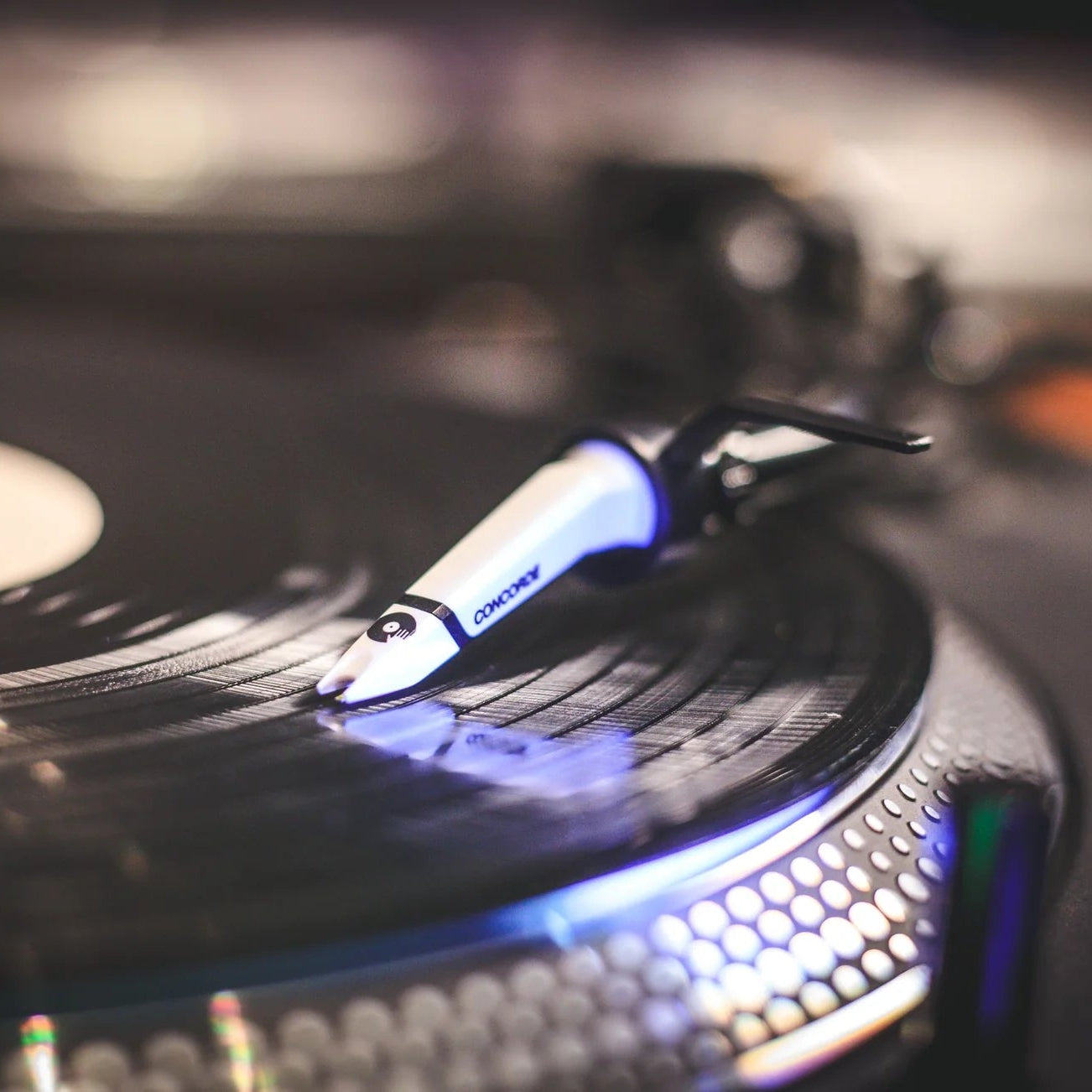 Ortofon Concorde Scratch MK2 turntable cartridge with stylus for DJ scratching and turntable mixing.