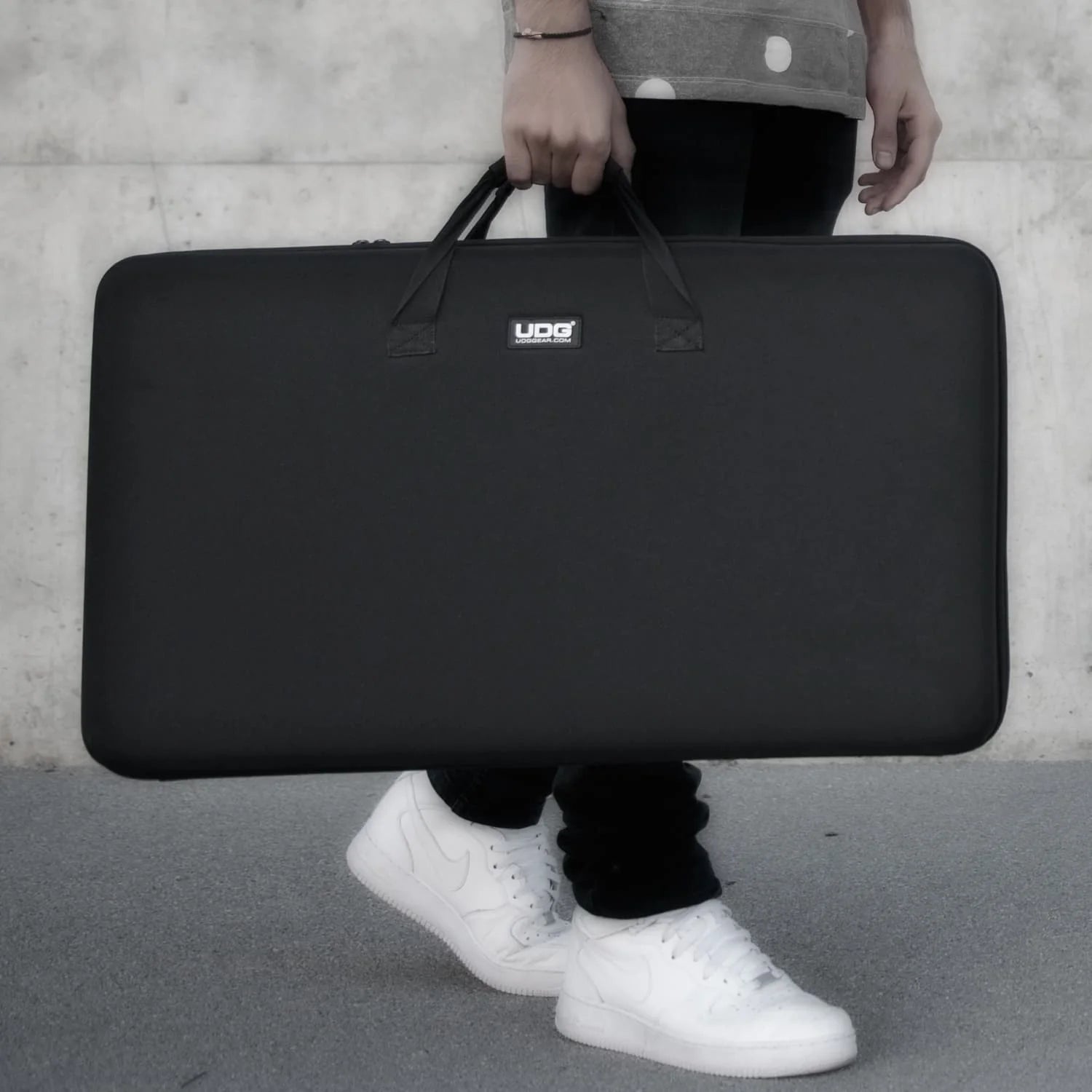 UDG Creator Large Black Controller Hardcase, featuring durable design and secure compartments for DJ equipment.