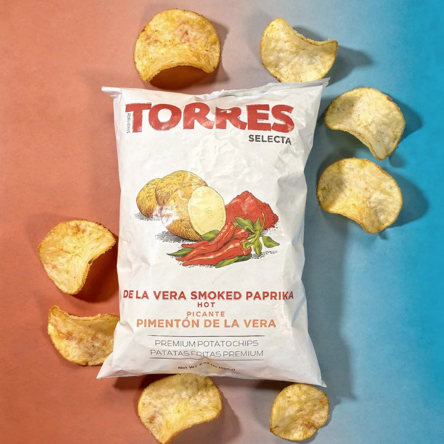 Patatas Torres De La Vera hot smoked paprika chips in a 150g bag, crispy potato chips with smoky red paprika flavor.
