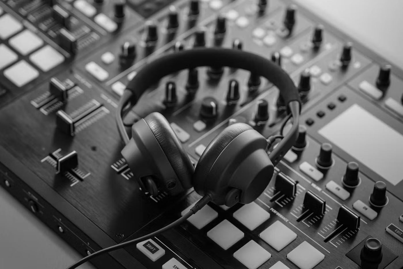 AIAIAI TMA-2 DJ XE