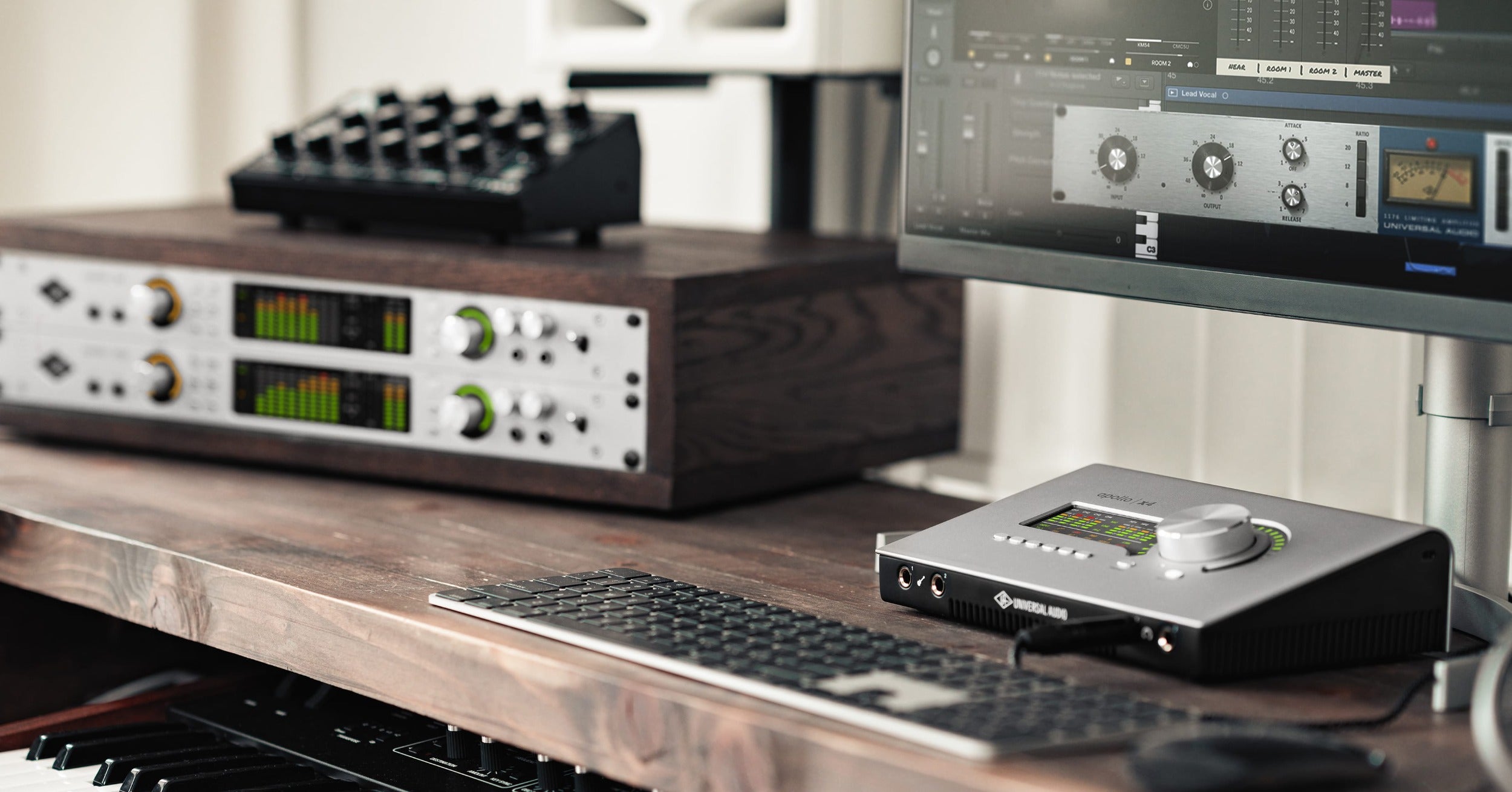 Universal Audio Apollo x4 Gen 2 (Essentials+ Edition) | Soundium