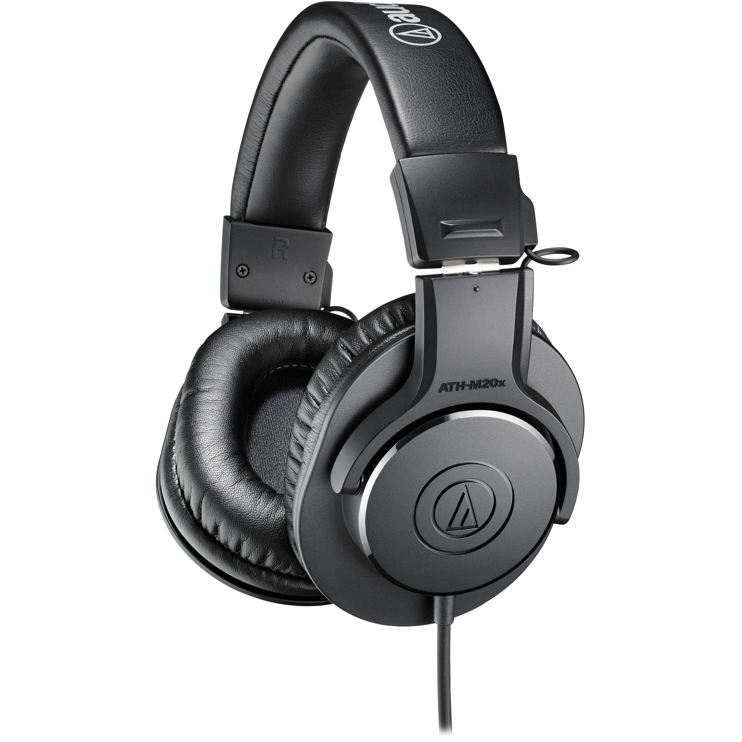 Audio-Technica ATR2100x-USB Podcaster Set with microphone and accessories, ideal for podcasting and recording.