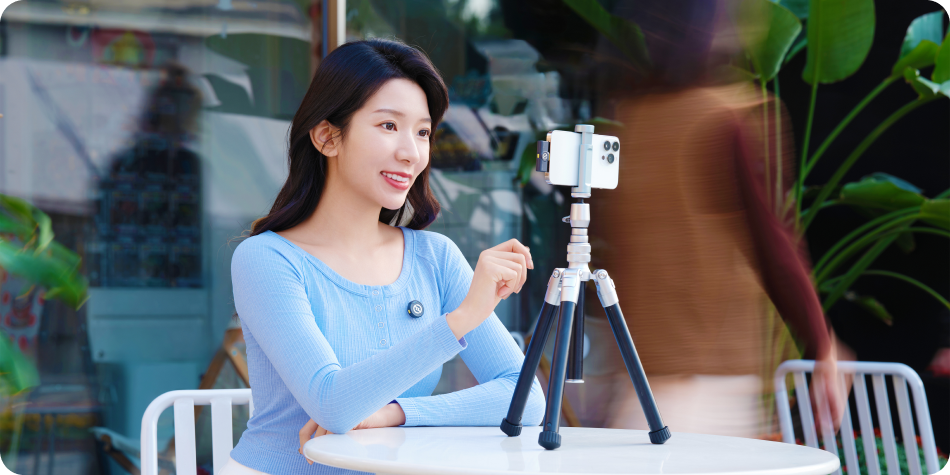 Hollyland Lark M2 Creator Wireless Microphone System with compact transmitter and receiver for high-quality audio recording.