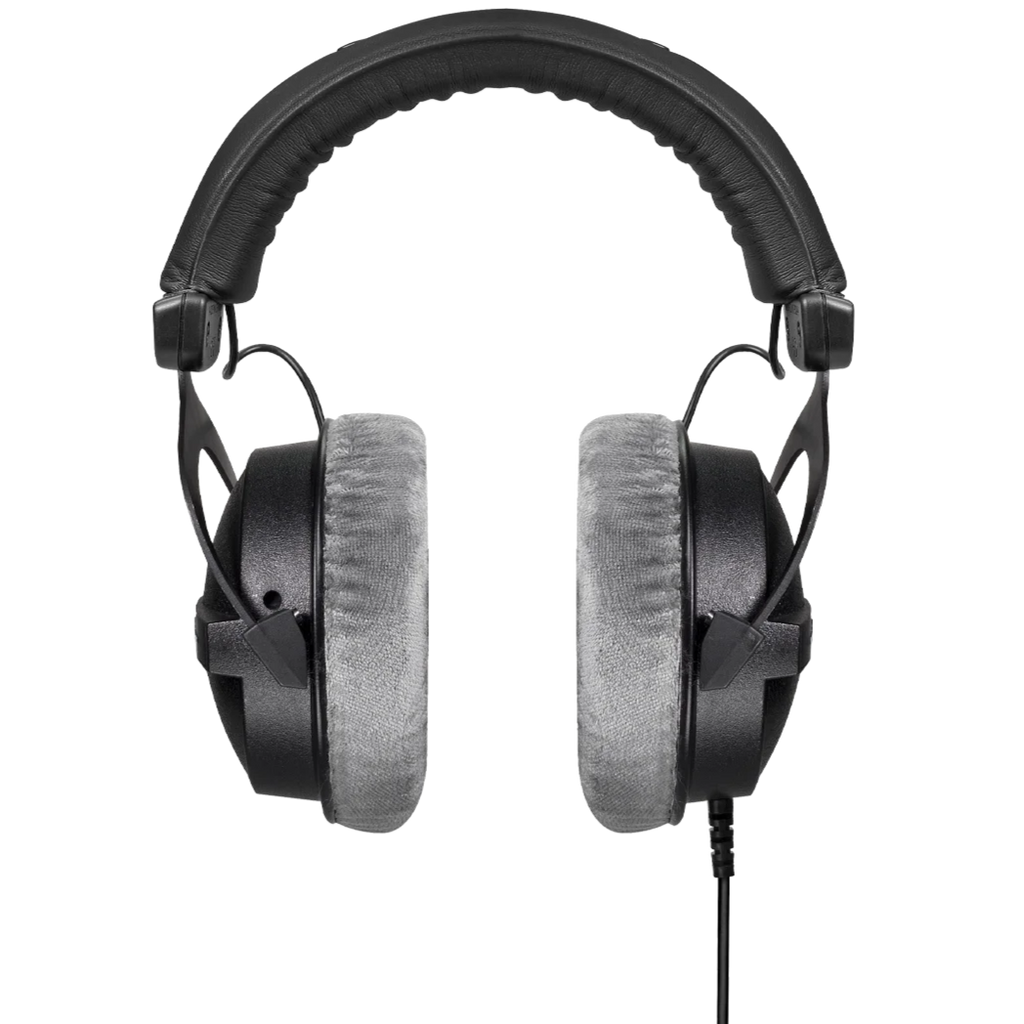 Beyerdynamic DT 770 Pro 250Ω studio headphones with over-ear design and cushioned ear cups, front view.