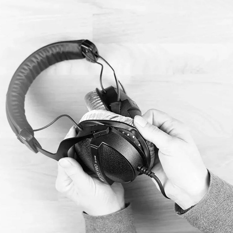 Beyerdynamic EDT 770 velour headphone earpads showing soft, plush velour material for comfortable headphone wear.