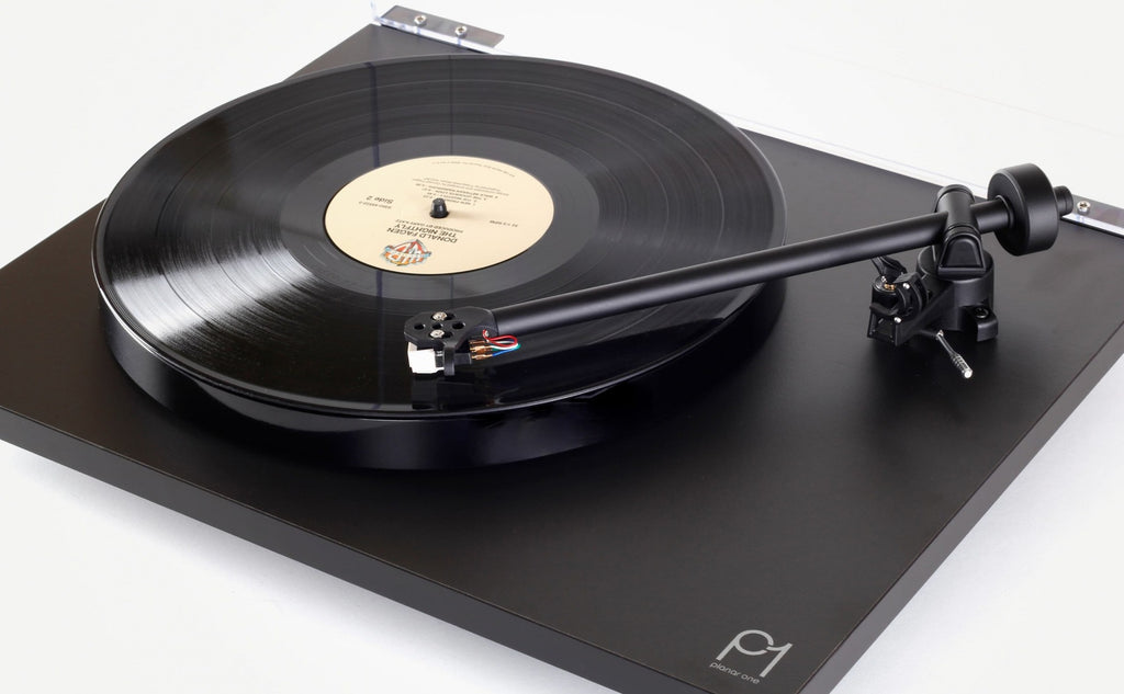 Rega Planar 1 black matte turntable with sleek design and tonearm, ideal for high-quality vinyl listening.