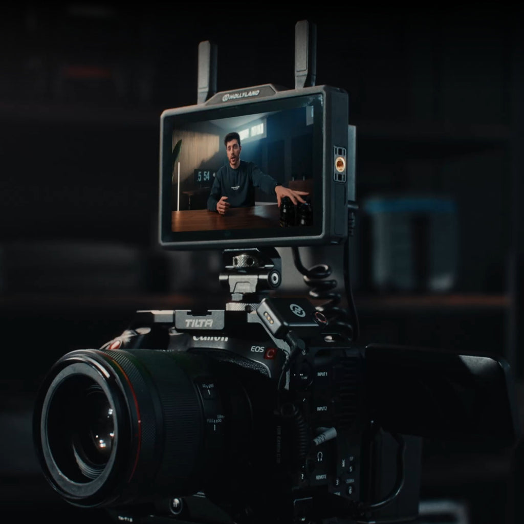 Hollyland Pyro 5 4K mounted on a camera rig