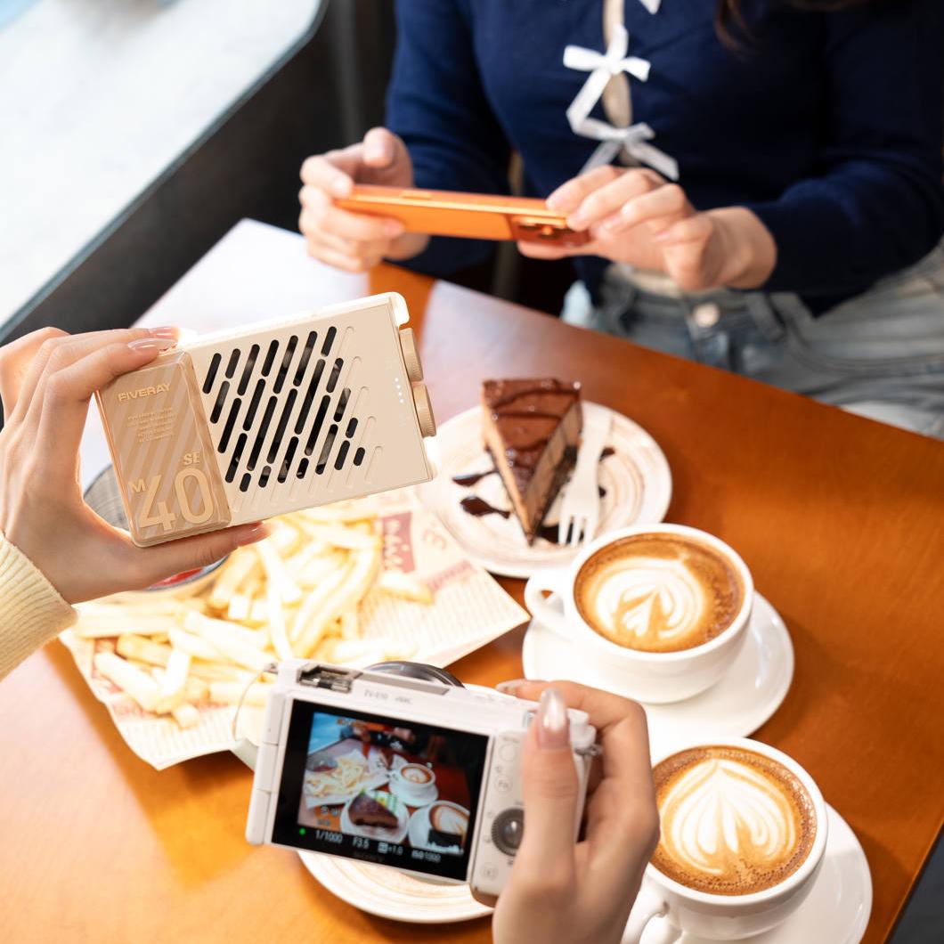 Zhiyun LED Fiveray M40 SE bi-color LED light panel showing adjustable brightness and color temperature settings.