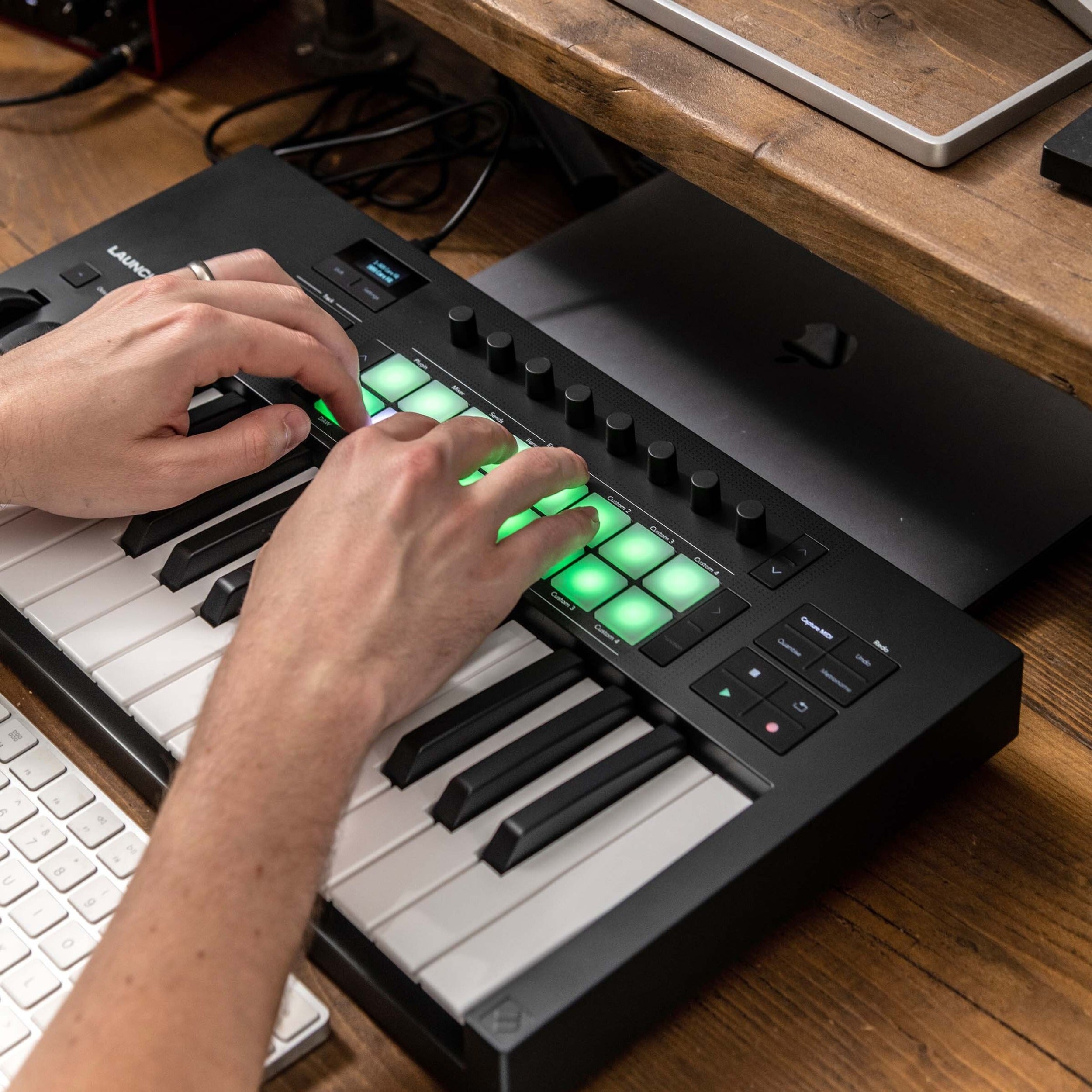 Novation Launchkey 25 MK4 – Compact MIDI Controller for Creators