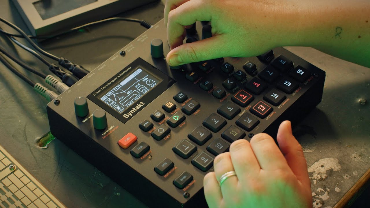 Elektron Syntakt – Versatile 12-Track Drum Machine & Synth | Soundium