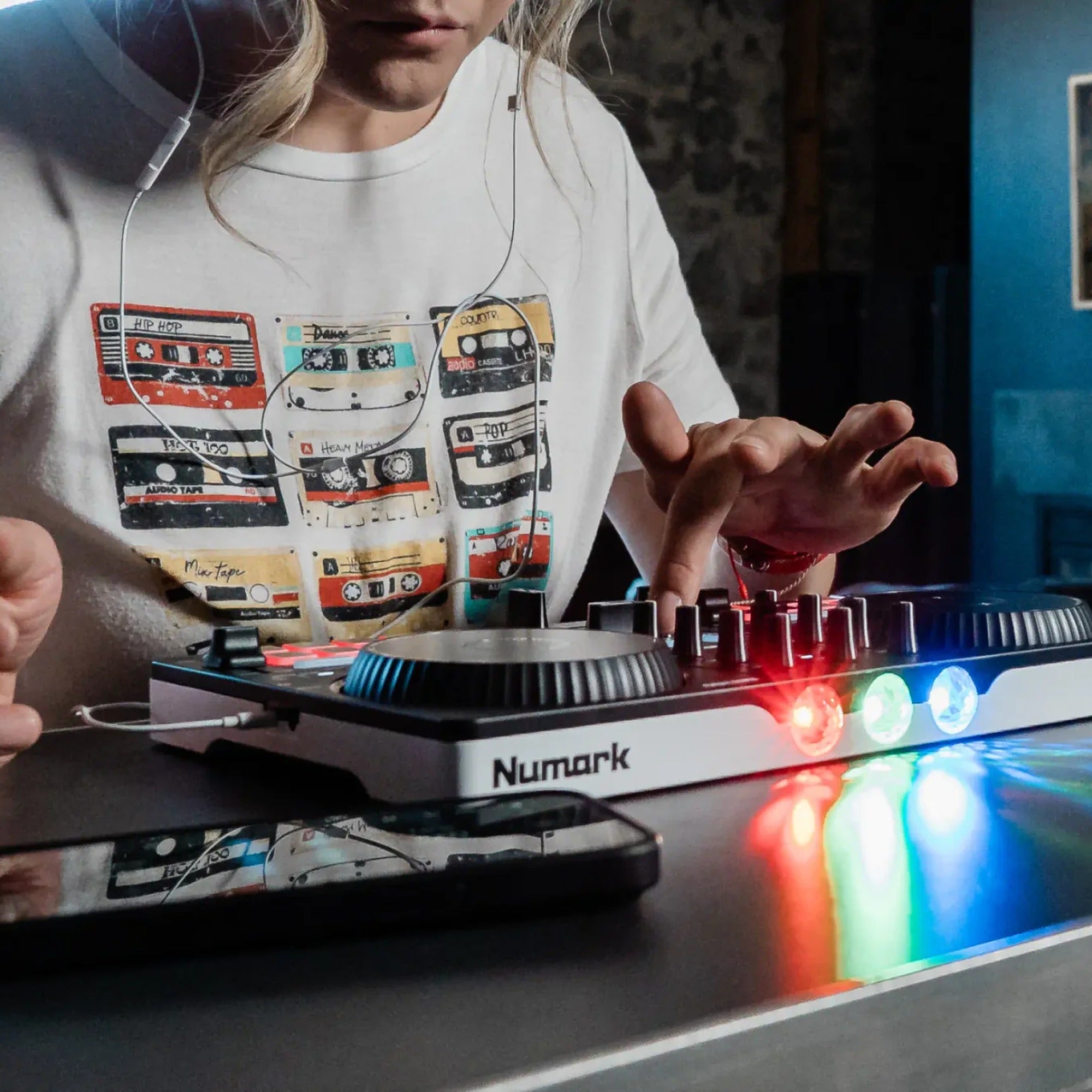 Numark Party Mix III – 2-Deck DJ Controller | Soundium