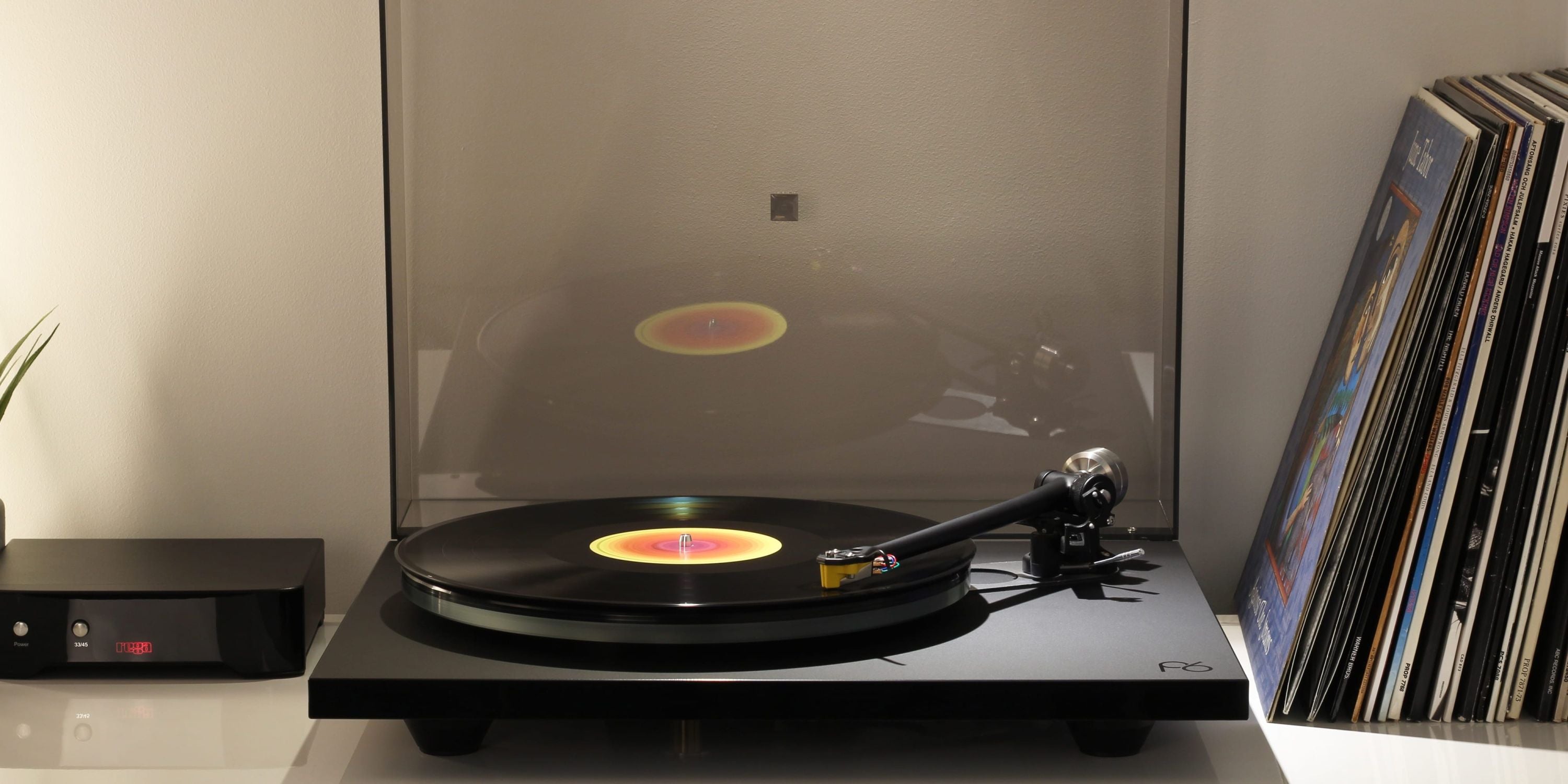 Rega Planar 6 (Polaris Grey, w/ Nd5 Cartridge)