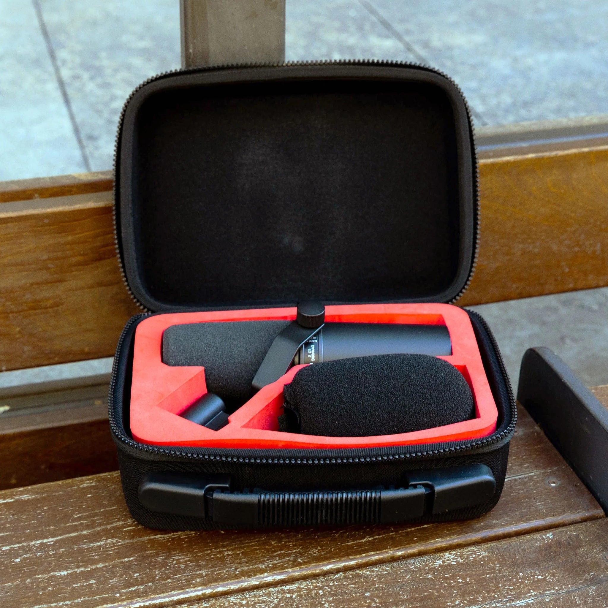 Analog Cases Pulse case for Shure SM7B microphone, protective black microphone bag with padded interior and secure zipper closure.