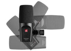 SE Electronics The DynaCaster DCM3 dynamic microphone with a black body and grille for professional audio recording and live sound.