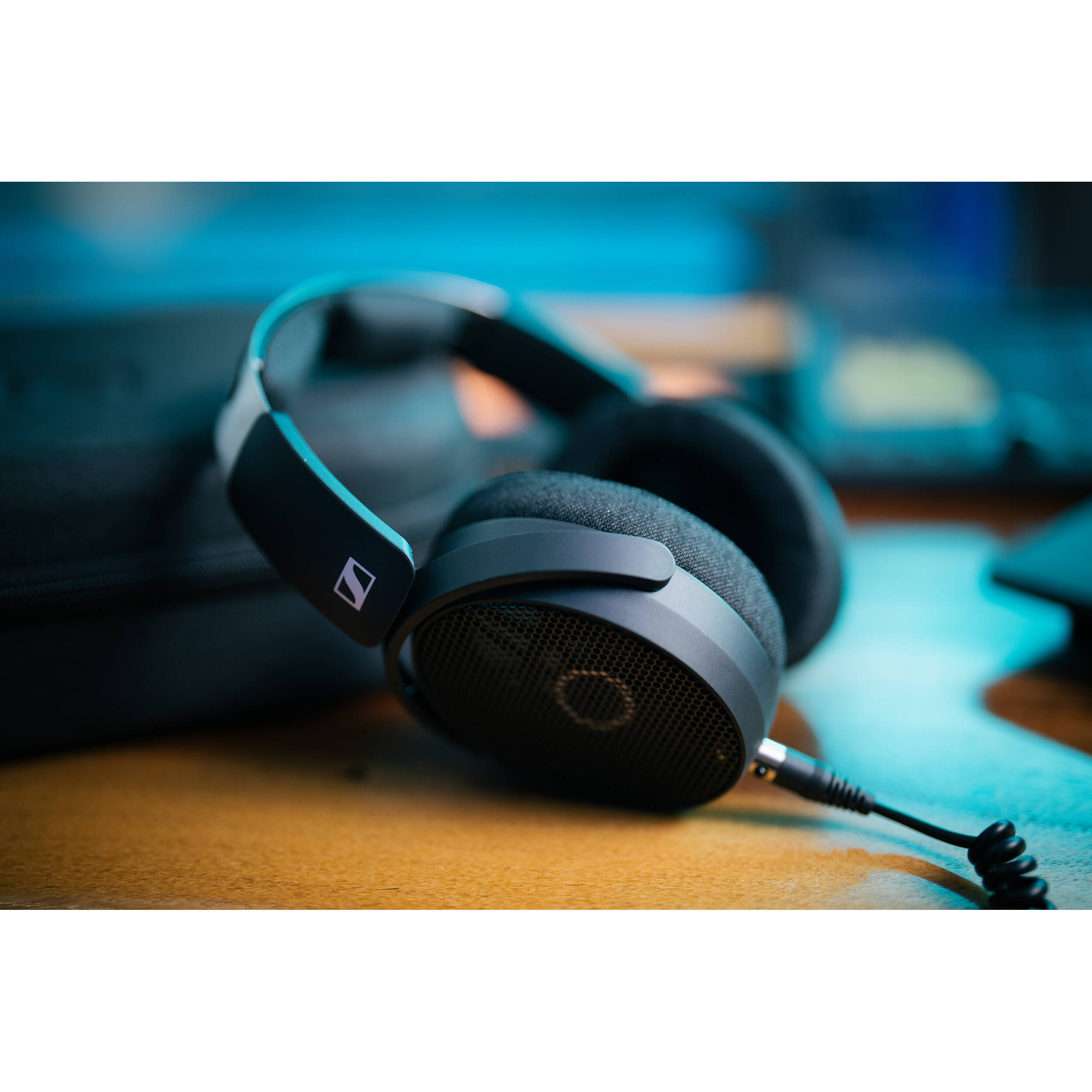 Sennheiser HD 490 Pro Studio Headphones | Soundium