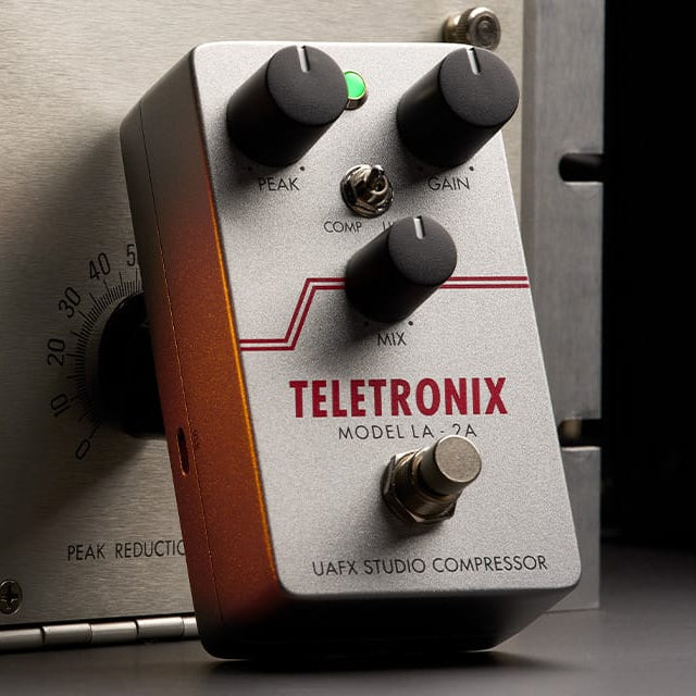 uafx la2a pedal Universal Audio UAFX Teletronix LA-2A Studio Compressor