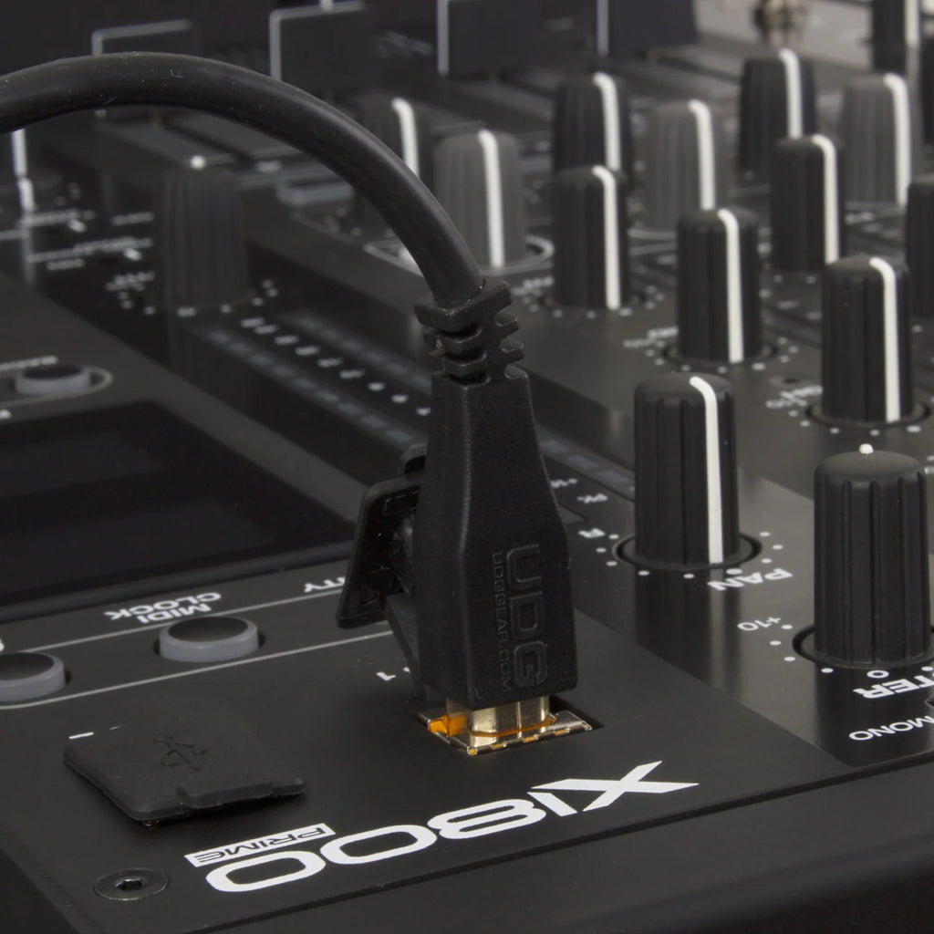 UDG Ultimate Audio USB 2.0 A-B straight 2m black audio cable for connecting devices, with a durable UDG brand design.