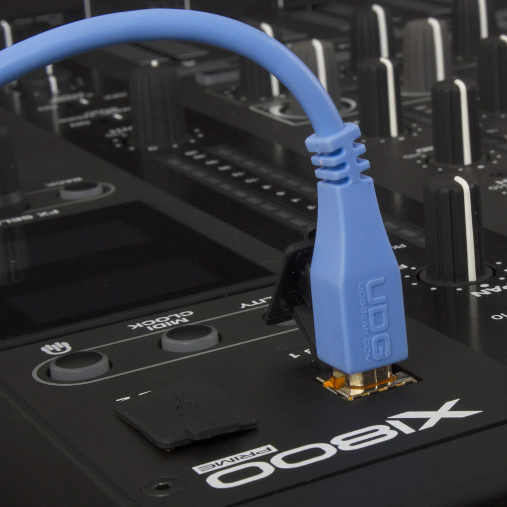 UDG Ultimate Audio Cable USB 2.0 A-B straight light blue 2m USB cable for audio and data transfer.