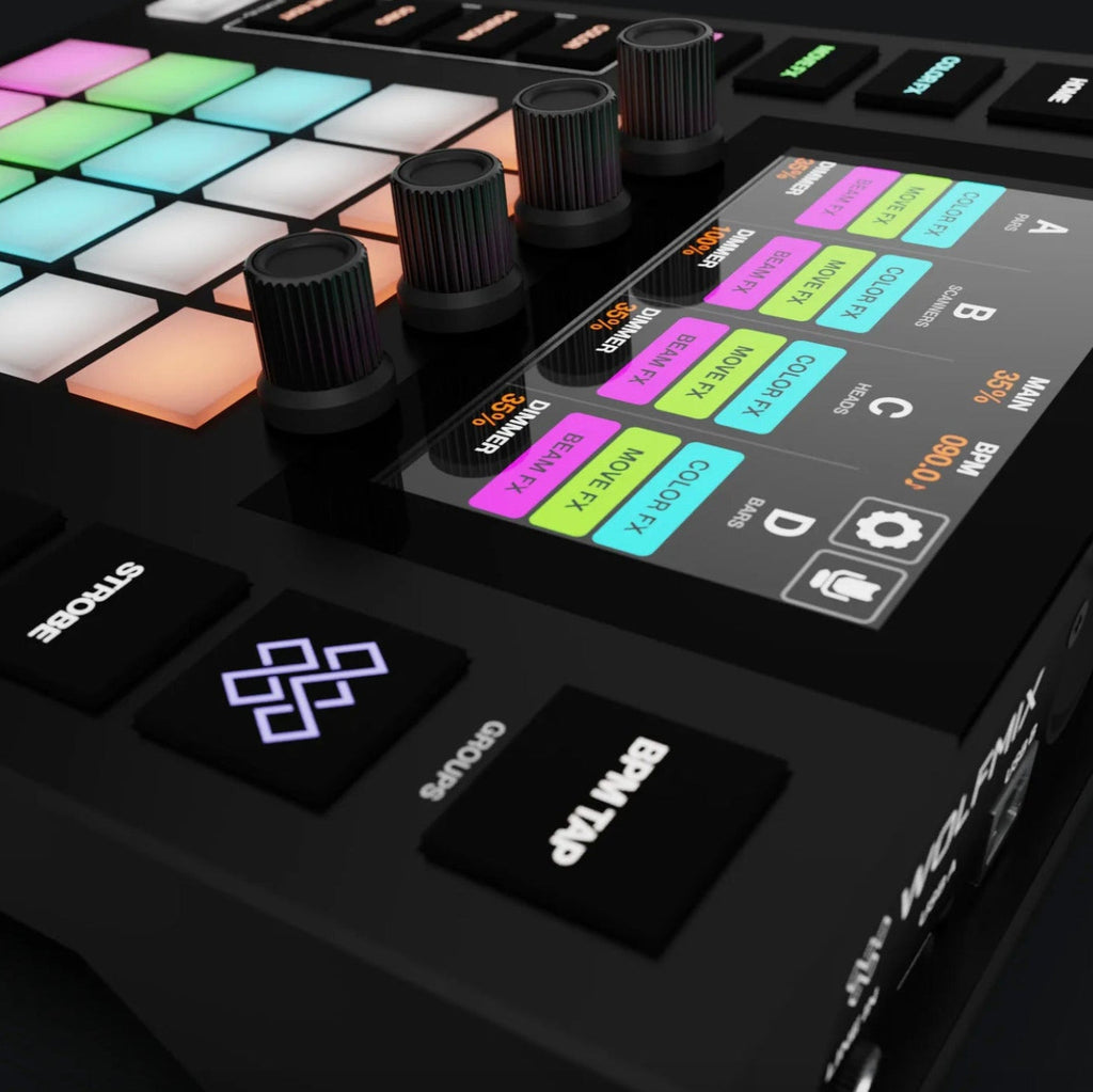Wolfmix W1 MK3 backlit pads and encoders detail